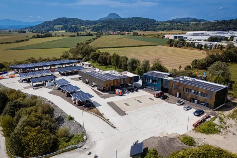 Der Sonnenkraftcampus aus der Vogelperspektive.