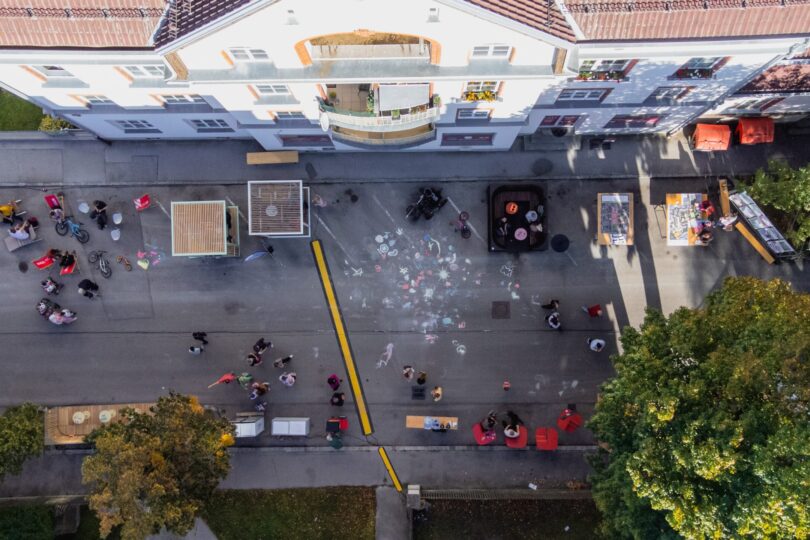 Drohnenansicht eines Teils der Wohnstraße bzw. des Quartiers, von dem im Text die Rede ist.