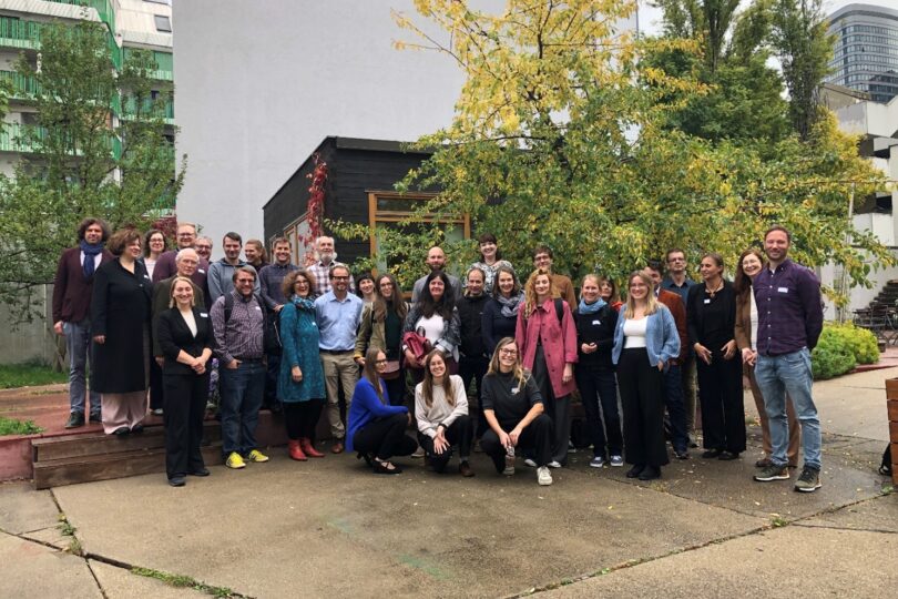 Menschengruppe beim 2025 Adaptathon in Wien